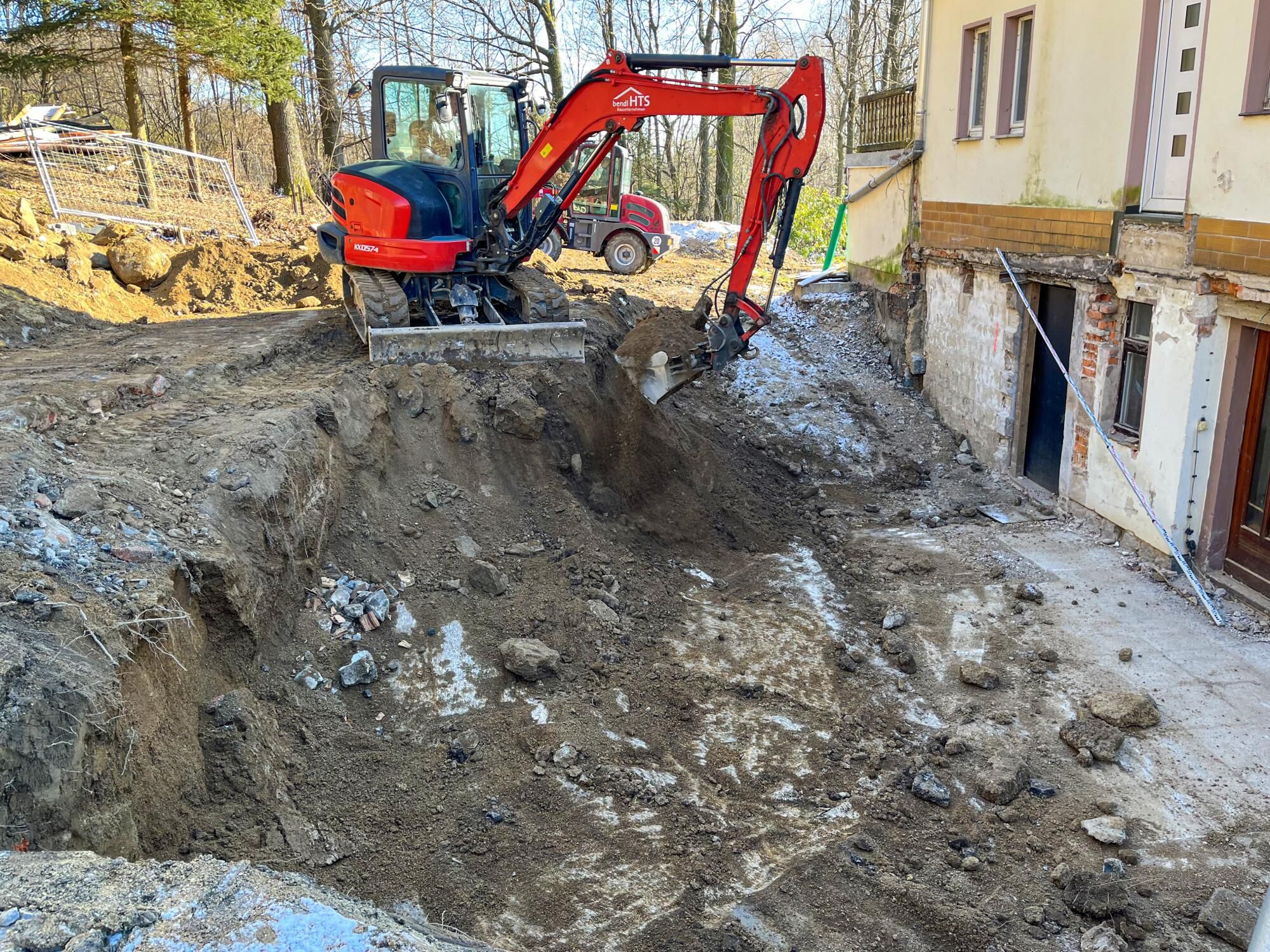 Gaststätte und Pension Waldhaus während dem Umbau