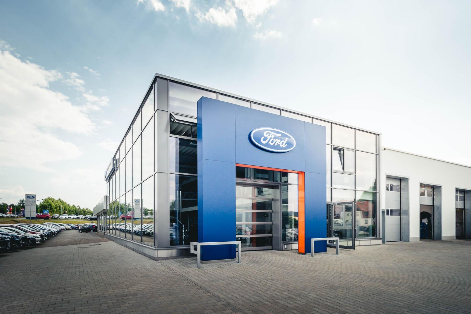 Schlüsselfertiger Gewerbebau Autohaus Angermann Neustadt